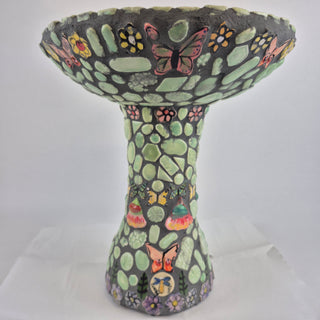 Bird Bath - Daisy and Butterflies