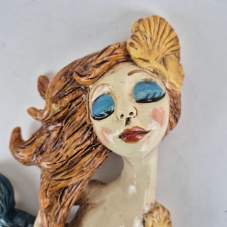 Wall Girl - Mermaid Pearl